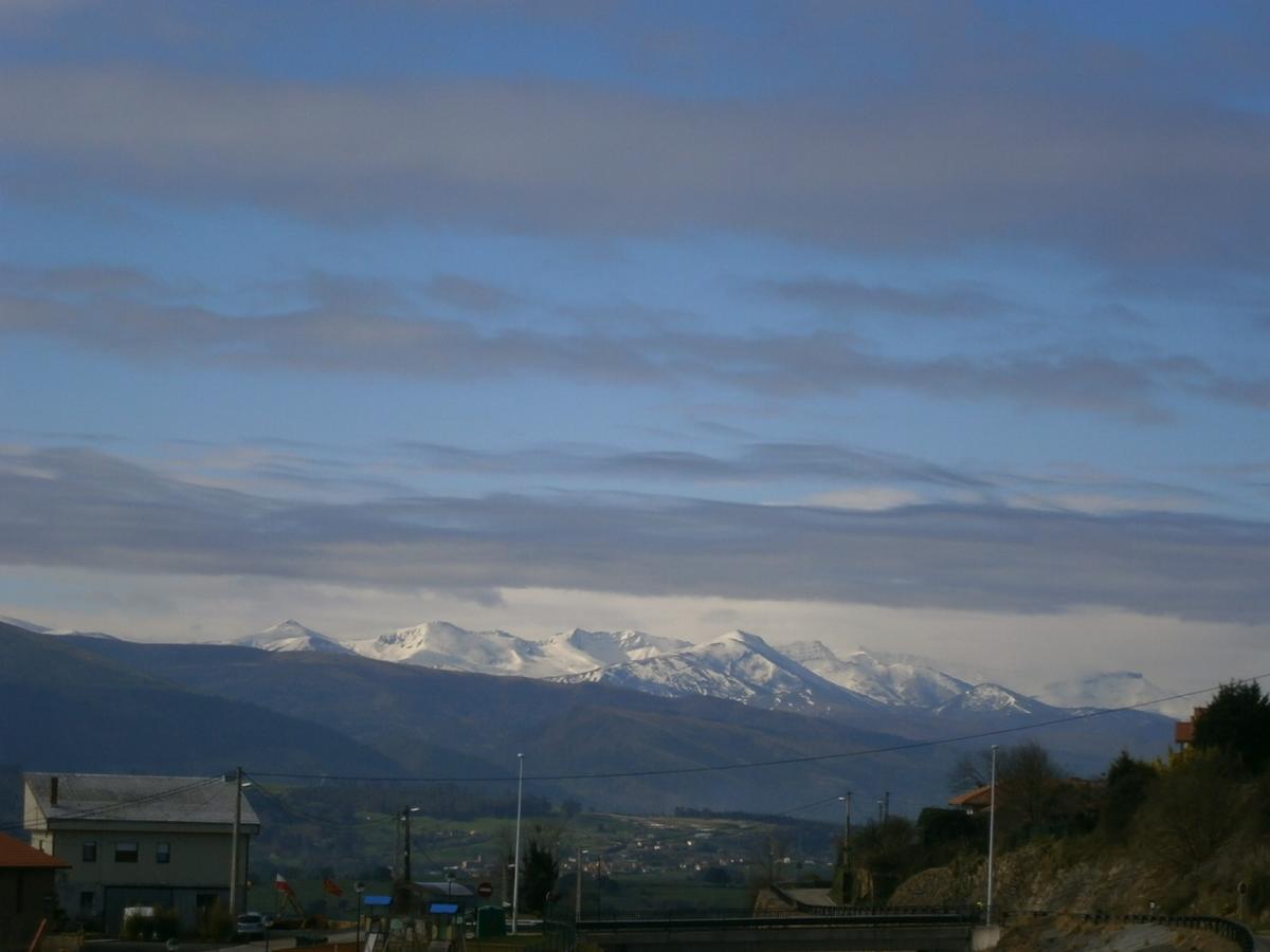 ホテル Posada Las Torres Yuso エクステリア 写真